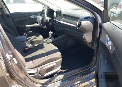 2024 Kia Forte Lxs z USA, uszkodzony, nr VIN 3KPF24AD1RE758950